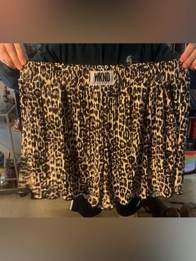 Leopard Print Pleated shorts in Beige and Black - never worn - Wknd Chasers